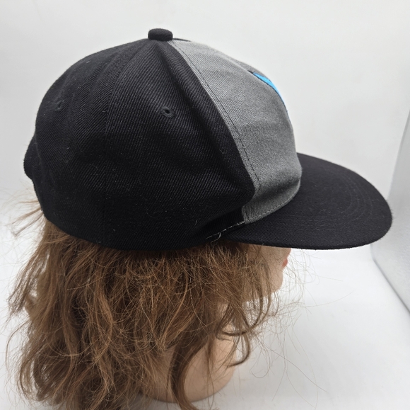 Six Flag Batman Hat - Picture 2 of 7